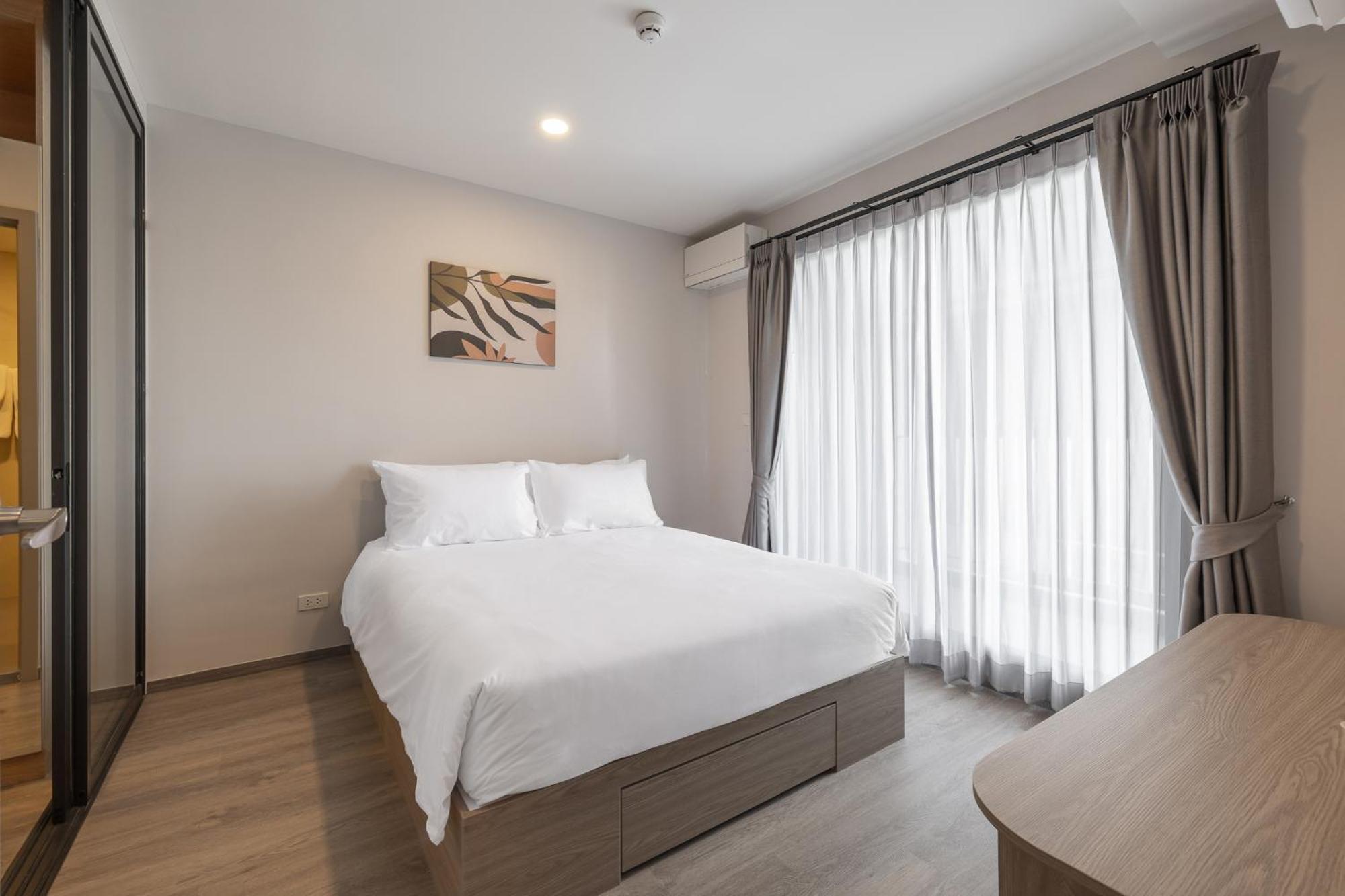 Salaya One Hotel & Service Apartment Exterior photo