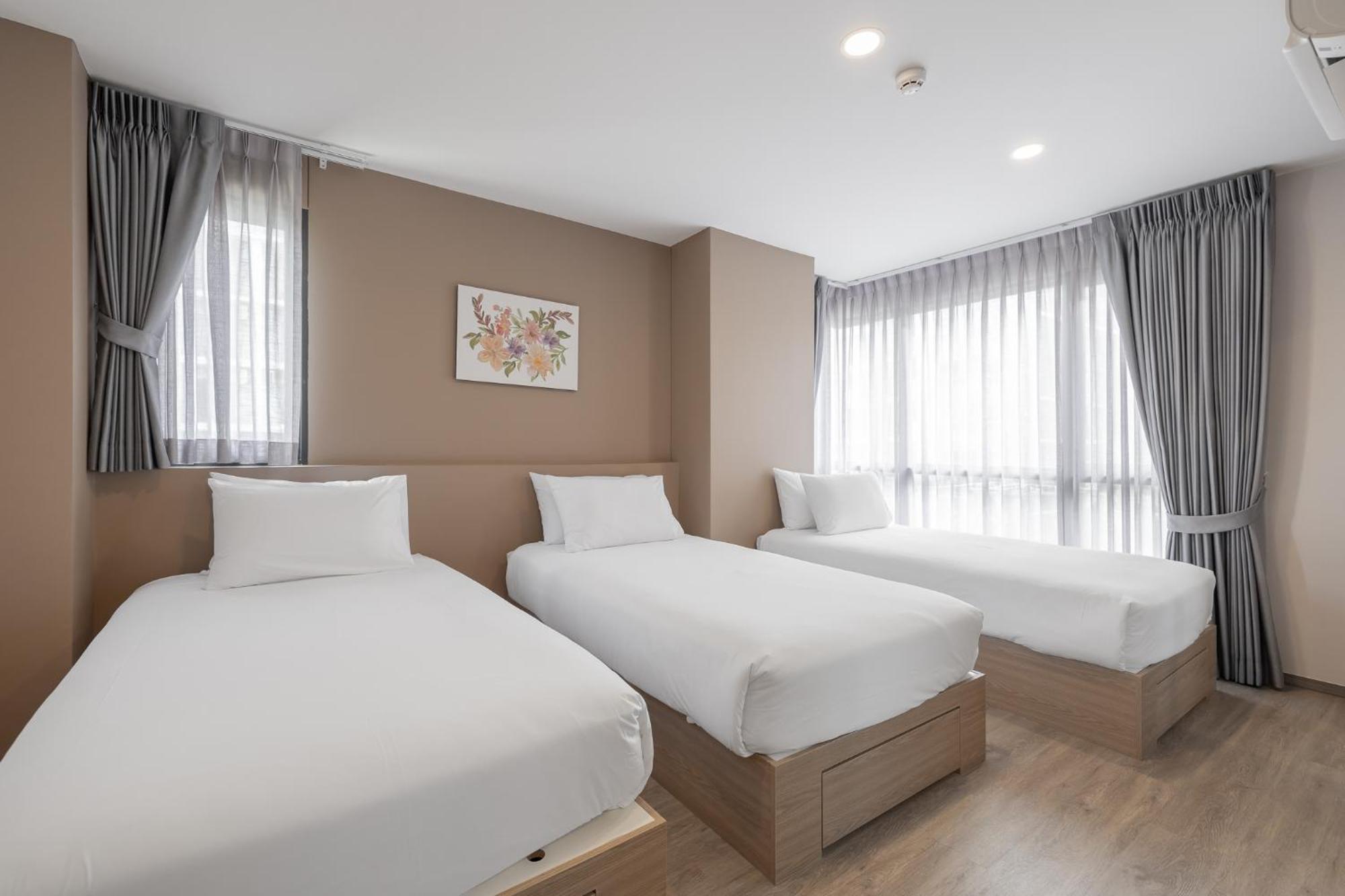 Salaya One Hotel & Service Apartment Exterior photo