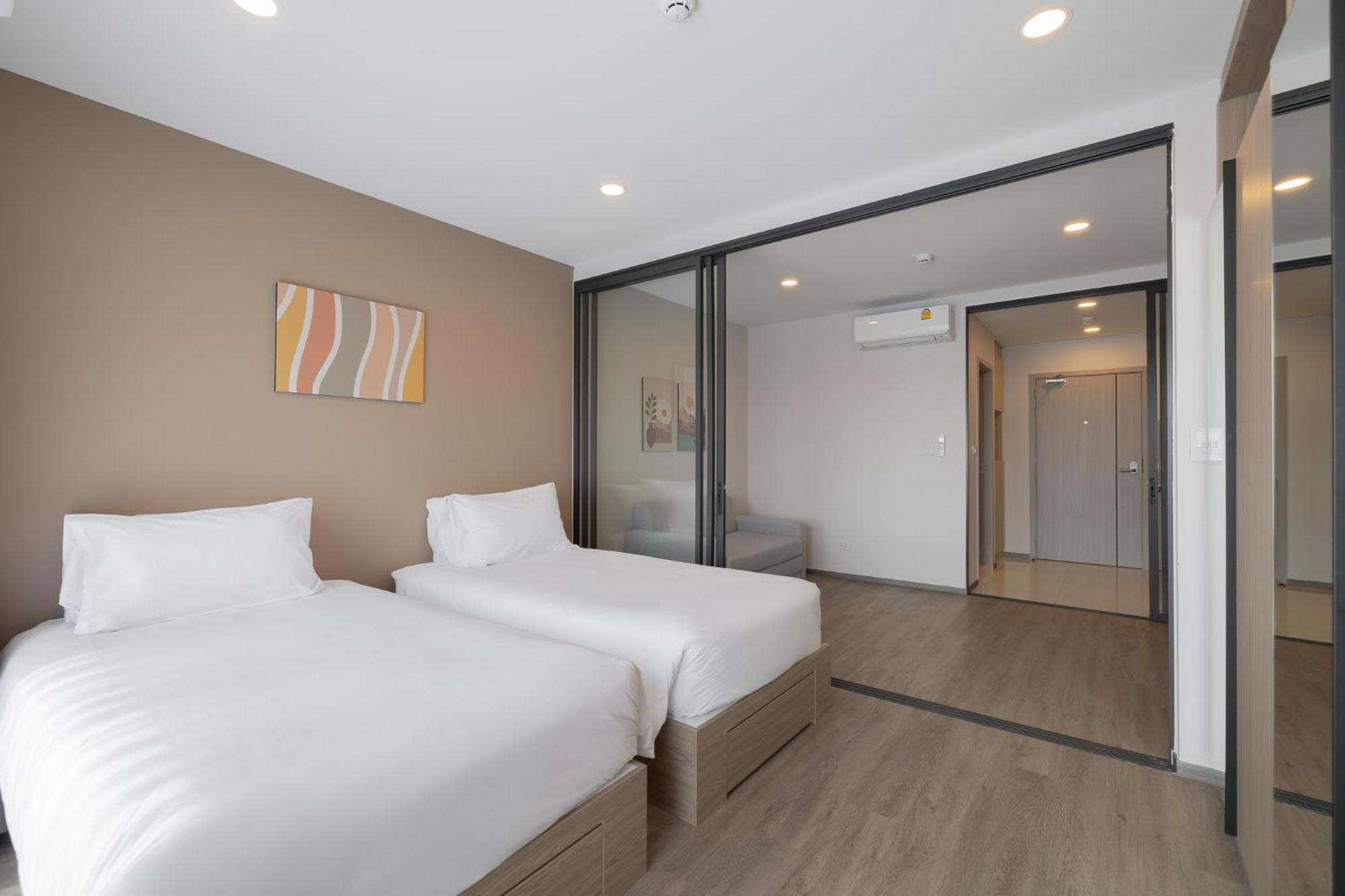 Salaya One Hotel & Service Apartment Exterior photo